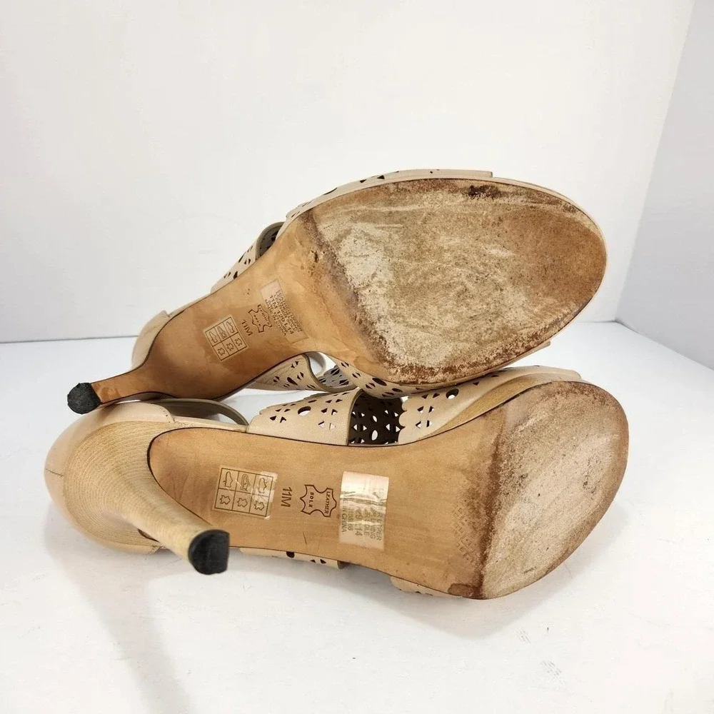 Tory Burch Women's Size 11M Beige Leather Laser Cut Ankle Strap High Heel Sandal